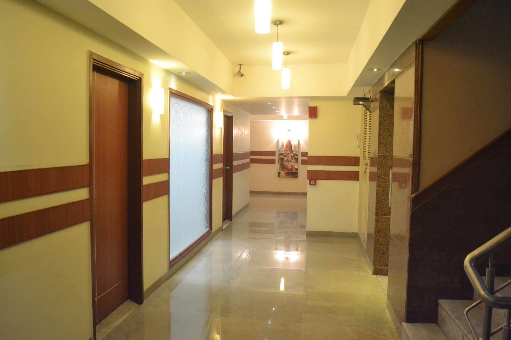 Hotel Pooja Palace New Delhi Eksteriør bilde